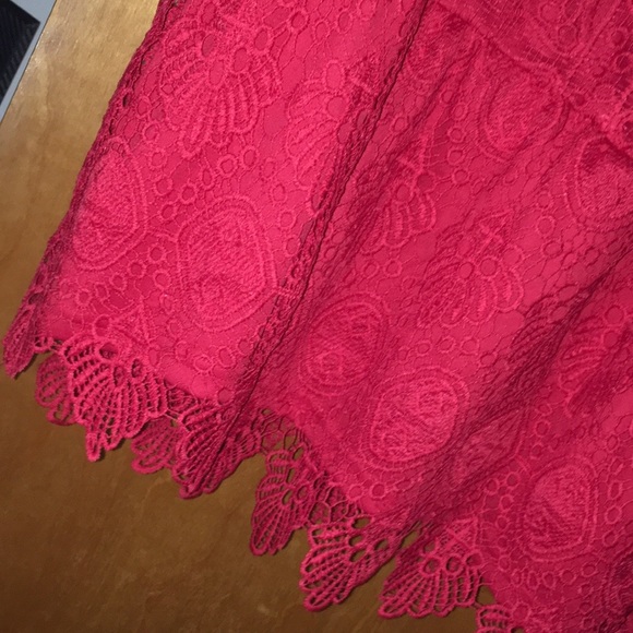 4X 28W Venetian Red Scalloped Lace Peplum Top - Picture 7 of 10